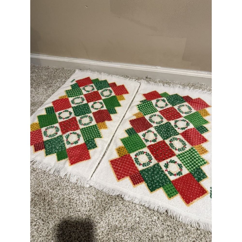 Pair (2) Vintage B & D Royal Terry Christmas Holiday Red Green Kitchen Towels